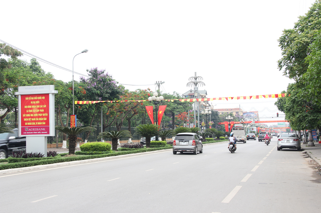Highlights of direction and administration of Provincial People's Committee, Chairman of...|https://duongdaynong.bacgiang.gov.vn/web/chuyen-trang-english/detailed-news/-/asset_publisher/MVQI5B2YMPsk/content/highlights-of-direction-and-administration-of-provincial-people-s-committee-chairman-of-provincial-people-s-committee-of-the-week-from-april-15-april-