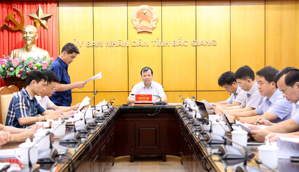 Focus on removing difficulties and speeding up implementation of investment projects on...|https://duongdaynong.bacgiang.gov.vn/web/chuyen-trang-english/detailed-news/-/asset_publisher/MVQI5B2YMPsk/content/focus-on-removing-difficulties-and-speeding-up-implementation-of-investment-projects-on-construction-and-business-of-industrial-zone-infrastructure